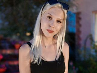 LaraMiss77